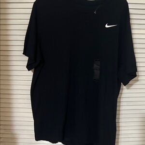 Nike Men's Black Short Sleeve Tee